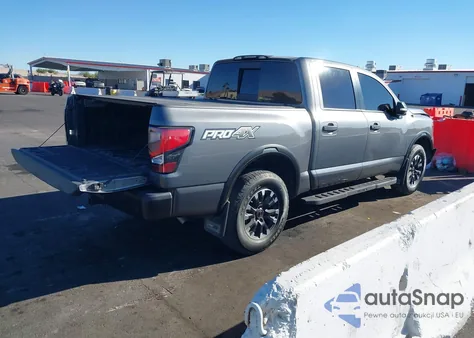 2021 Nissan Titan Pro-4X 4X4 из США, поврежденный, VIN 1N6AA1ED1MN526145